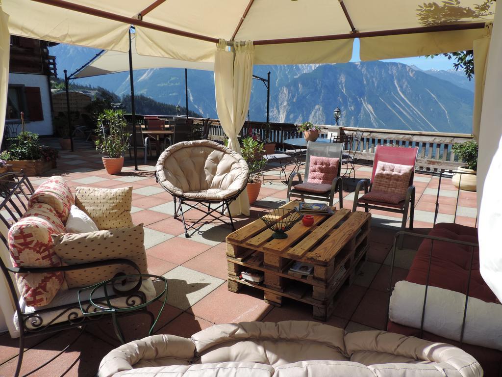 La Demeure Des Elfes Bed & Breakfast Albinen Exterior photo